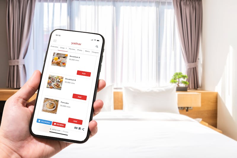 Room service with a 
single smartphone.