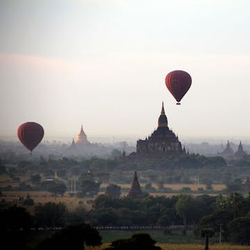 test shop bagan photo by 内山 光  | Beauty