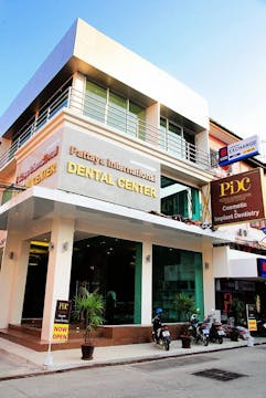 Pattaya International Dental Center photo by eipo po  | Medical