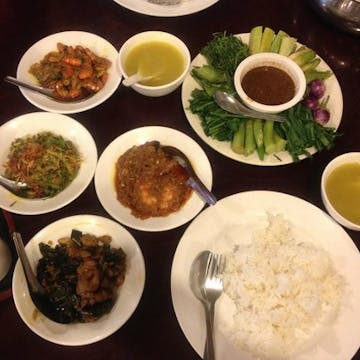 Naung Yoe Myanmar Food & Cafe photo by Kyaw Win Shein  | yathar