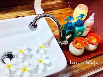 Lanna Nails & Spa photo by Win Yadana Phyo  | yathar