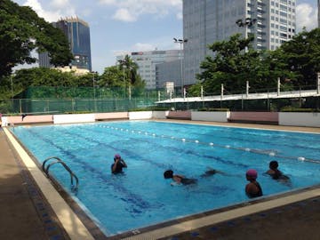 Lumphini Park Outdoor Swimming Pool photo by Shwe Yee Oo  | yathar