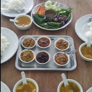 Shwe Ohm Pin Myanmar Food | yathar