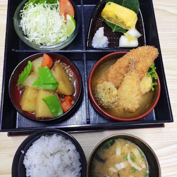 Japanese Restaurant SAKURA photo by Khine Zar  | yathar