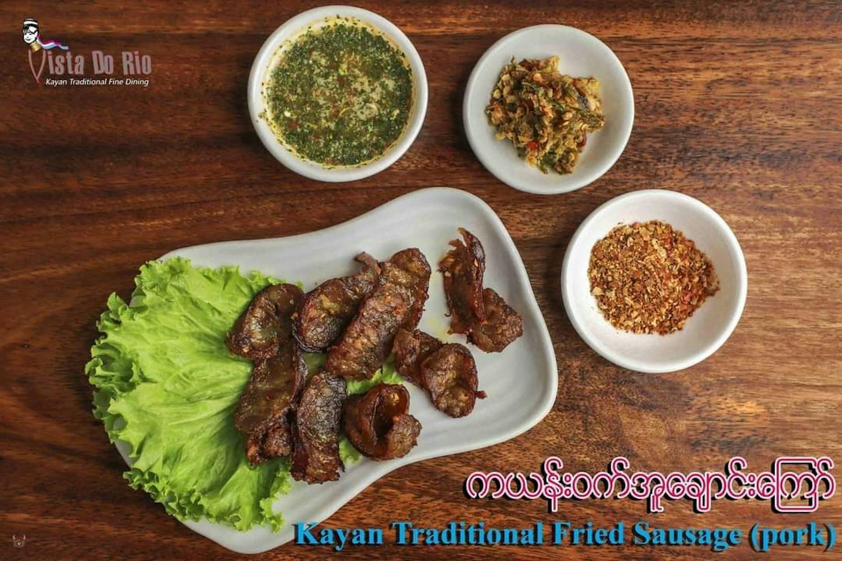 Vista Do Rio Kayan Traditional fine dining | yathar