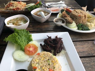 Manora Thai Cuisine & Bistro | yathar