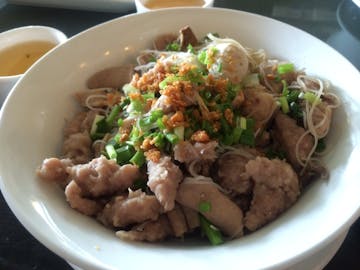 YKKO Kyay Oh (People's Park) photo by 市川 俊介  | yathar