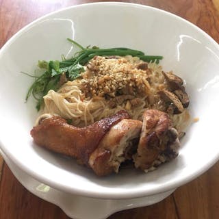 Mon Thai Food & Cafe | yathar