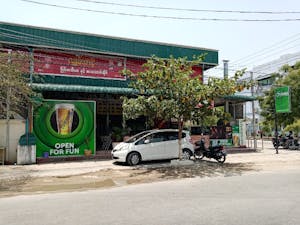 Hlyan Tint BBQ & Restaurant | yathar