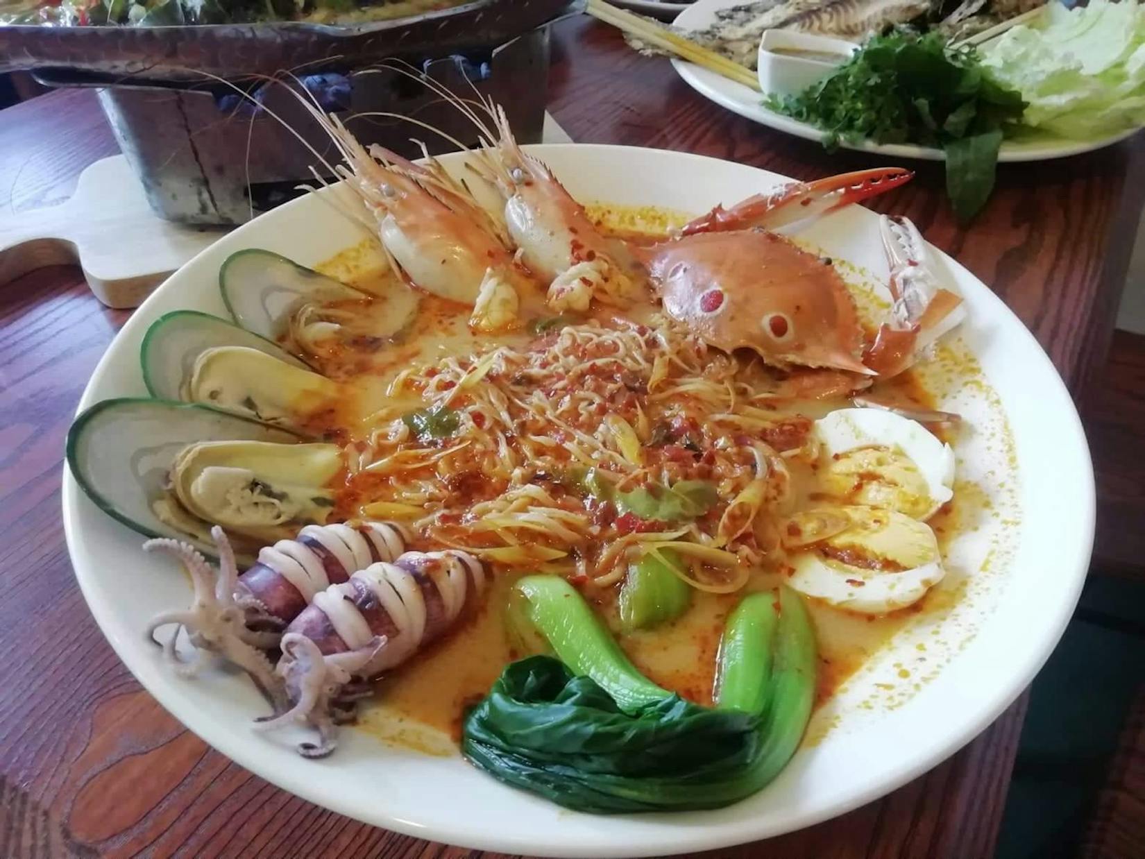 Thai Zapp Restaurant (ไทยแซ่บ) | yathar