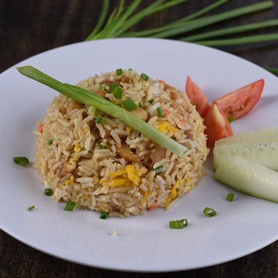 Thai Style Fried Rice with Chicken ထိုင္စတိုင္ထမင္းေၾကာ္ | SKY FOOD | yathar