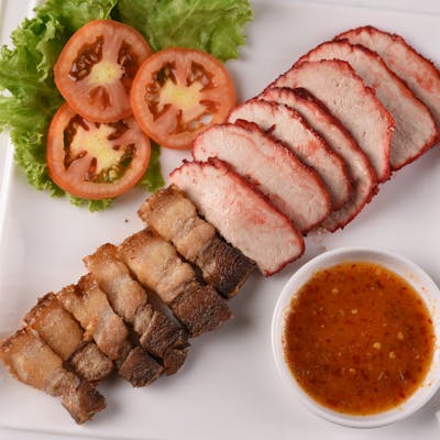 Roasted Red Pork and Crispy Pork	အသားကင္၊အေခါက္သားကင္ | SKY FOOD | yathar