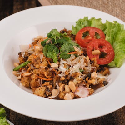 Deep Fried Crispy Minced Catfish Salad ငါးခူမြေၾကာ္သုပ္ | SKY FOOD | yathar