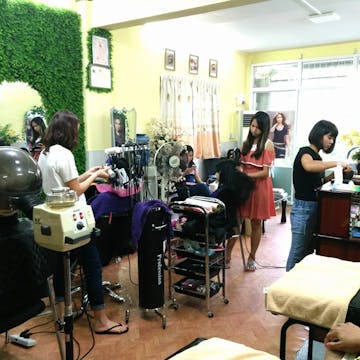 Cherry Unisex Hair & Beauty Saloon photo by Mi Khine  | Beauty