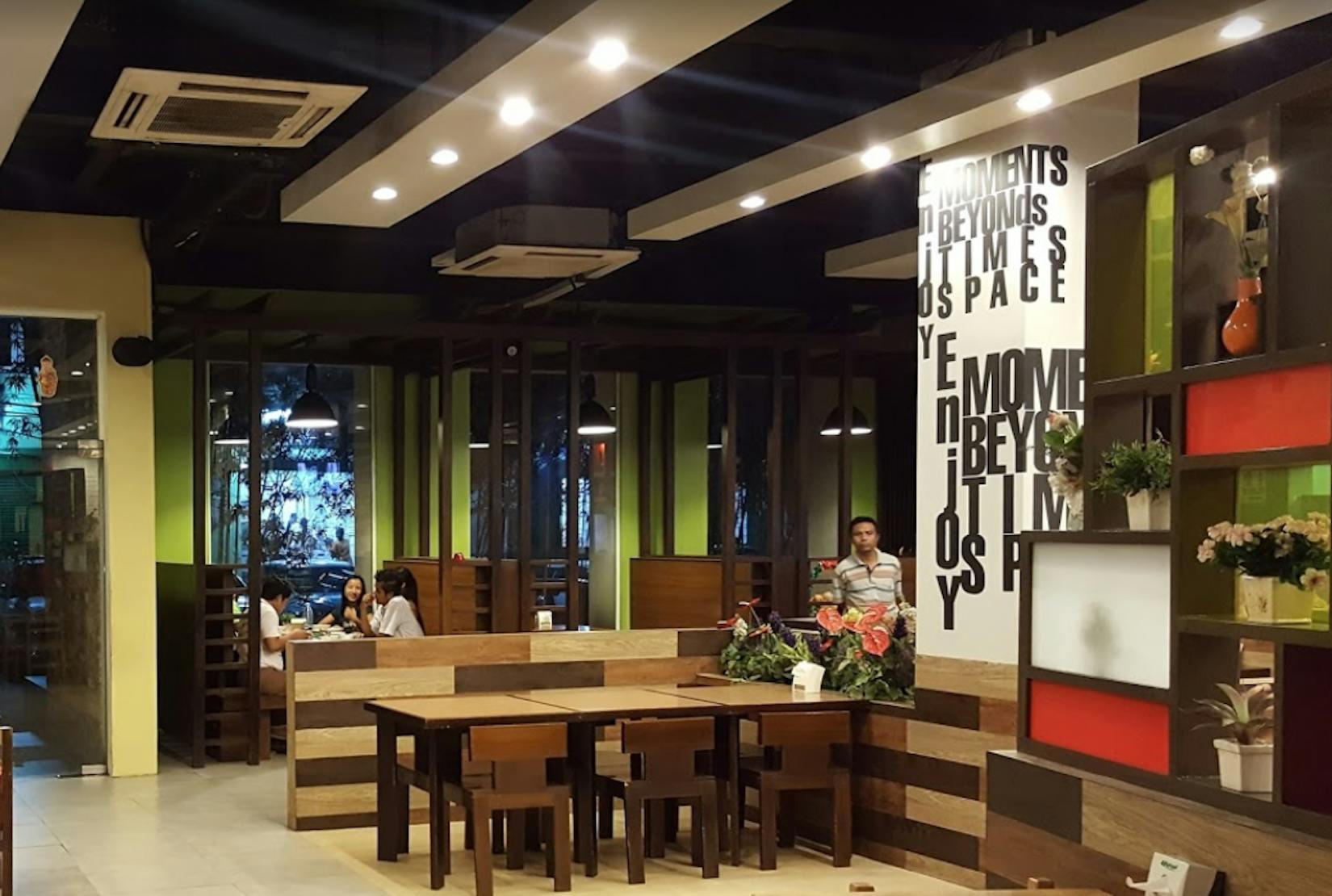 Moon Bakery | yathar