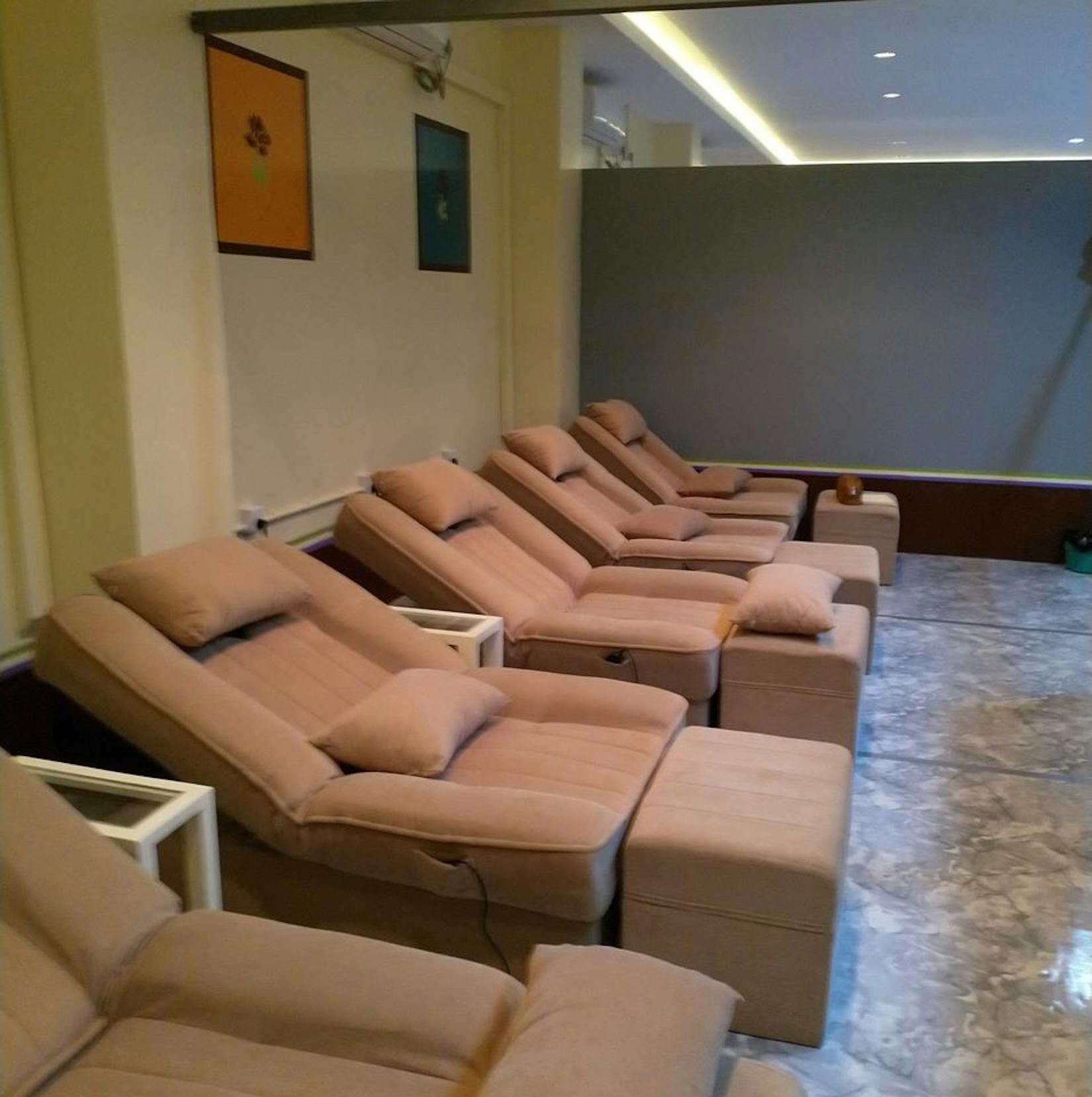 J7 Reflexology & Foot Spa | Beauty