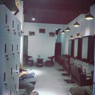 Twinkle Hair Saloon | Beauty