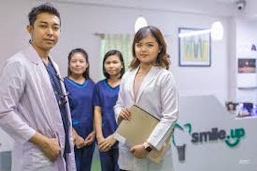 Smile.Up Dental Clinic photo by Takashi Sato  | Medical