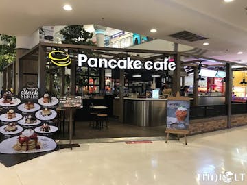 Pancake Cafe photo by Win Yadana Phyo  | yathar