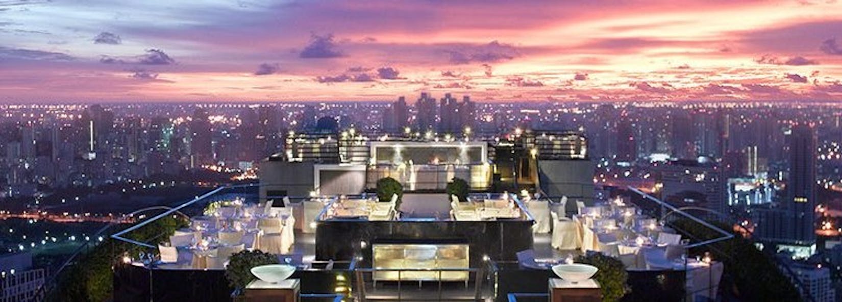 Vertigo and Moon Bar (เวอร์ติโก้ แอนด์ มูน บาร์) | yathar