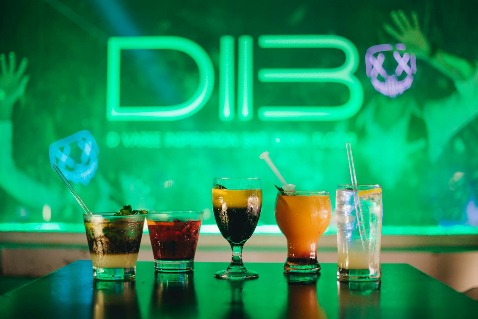 D.I.B. D Varee Inspiration Bar (ดีไอบี ดีวารีอินสไปเรชั่นบาร์) | yathar