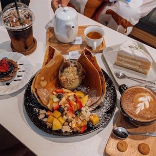 Urban Café & Bed | yathar