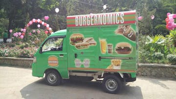 BURGERNOMICS photo by Hma Epoch  | yathar