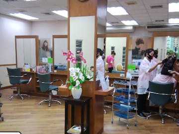 Hair Studio Bam-Boo photo by Phooe  | yathar