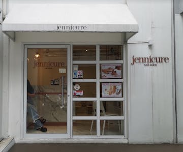 Jennicure nail salon photo by Phooe  | Beauty